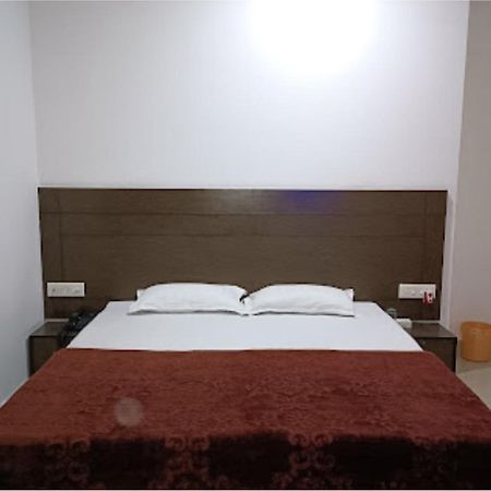 Supreme Guest House By Wb Inn Agra  Ngoại thất bức ảnh