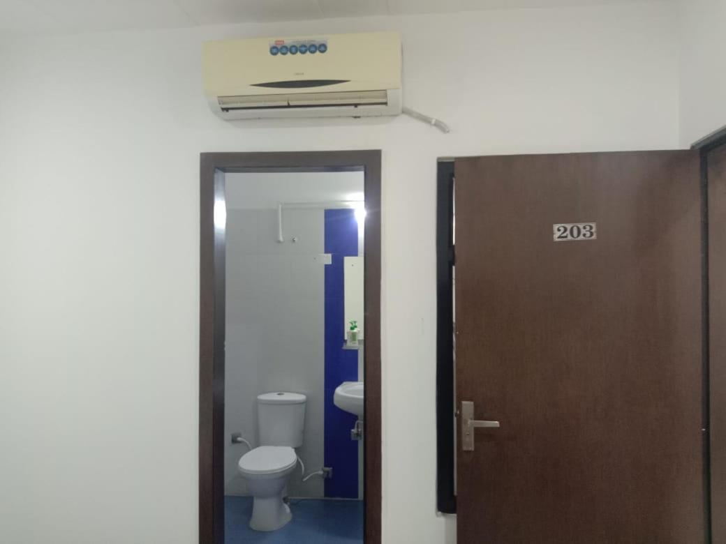 Supreme Guest House By Wb Inn Agra  Ngoại thất bức ảnh