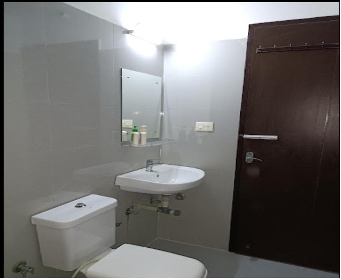 Supreme Guest House By Wb Inn Agra  Ngoại thất bức ảnh
