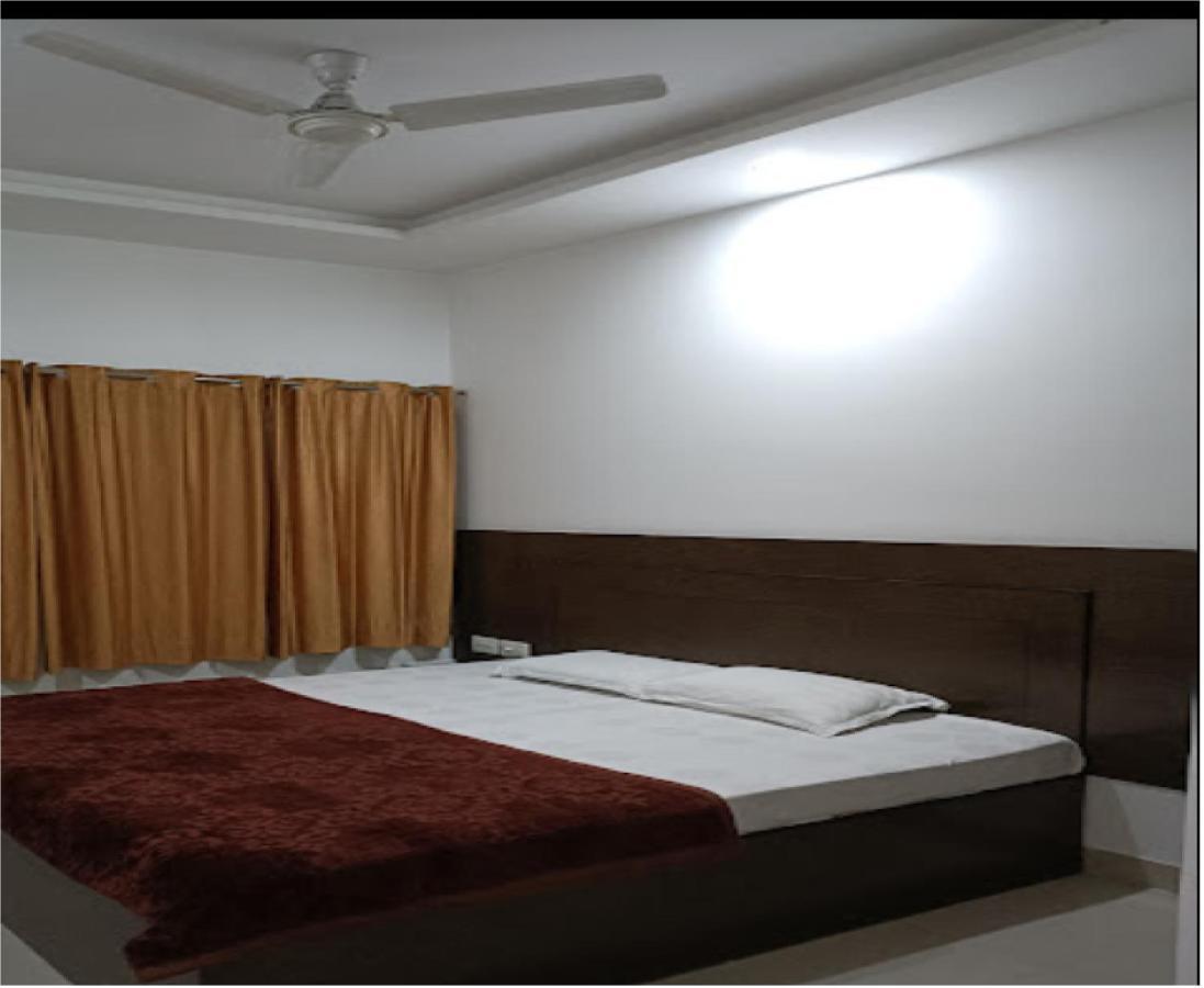 Supreme Guest House By Wb Inn Agra  Ngoại thất bức ảnh