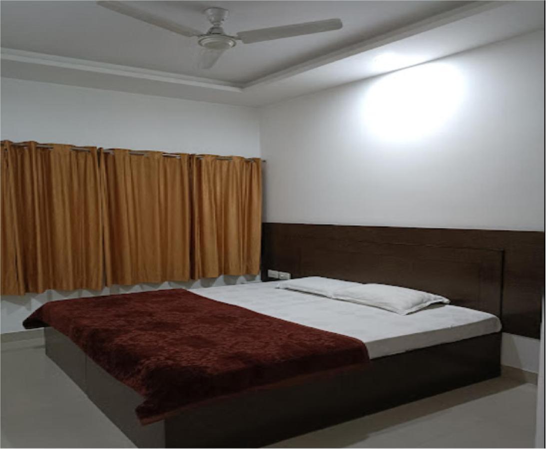 Supreme Guest House By Wb Inn Agra  Ngoại thất bức ảnh
