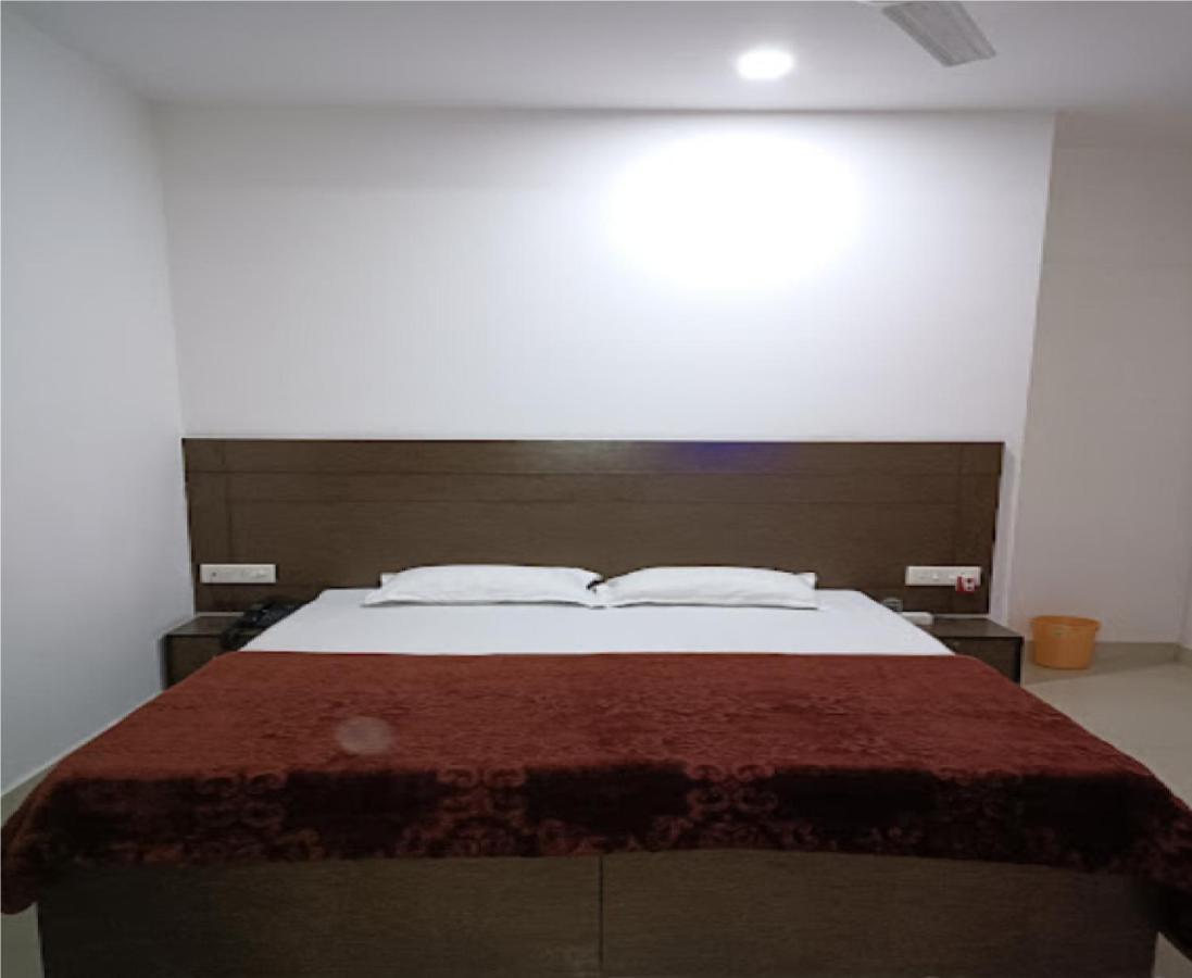 Supreme Guest House By Wb Inn Agra  Ngoại thất bức ảnh